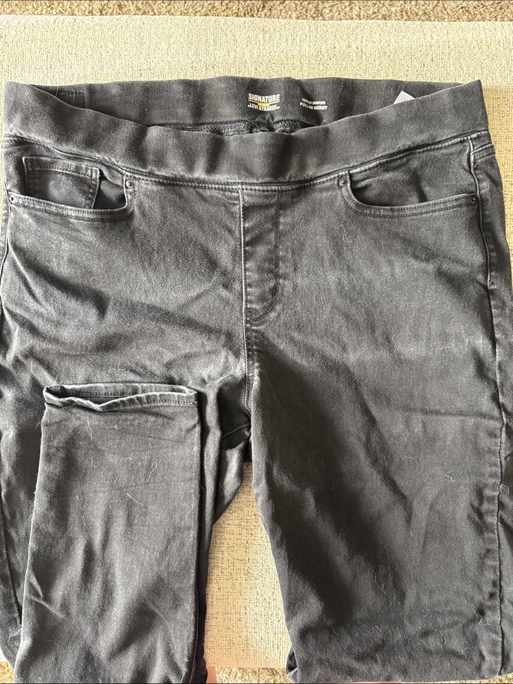 Signature Black Pull-On Stretch Jeggings